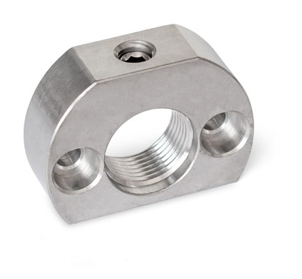 Rustfri holder for justeringsbolt